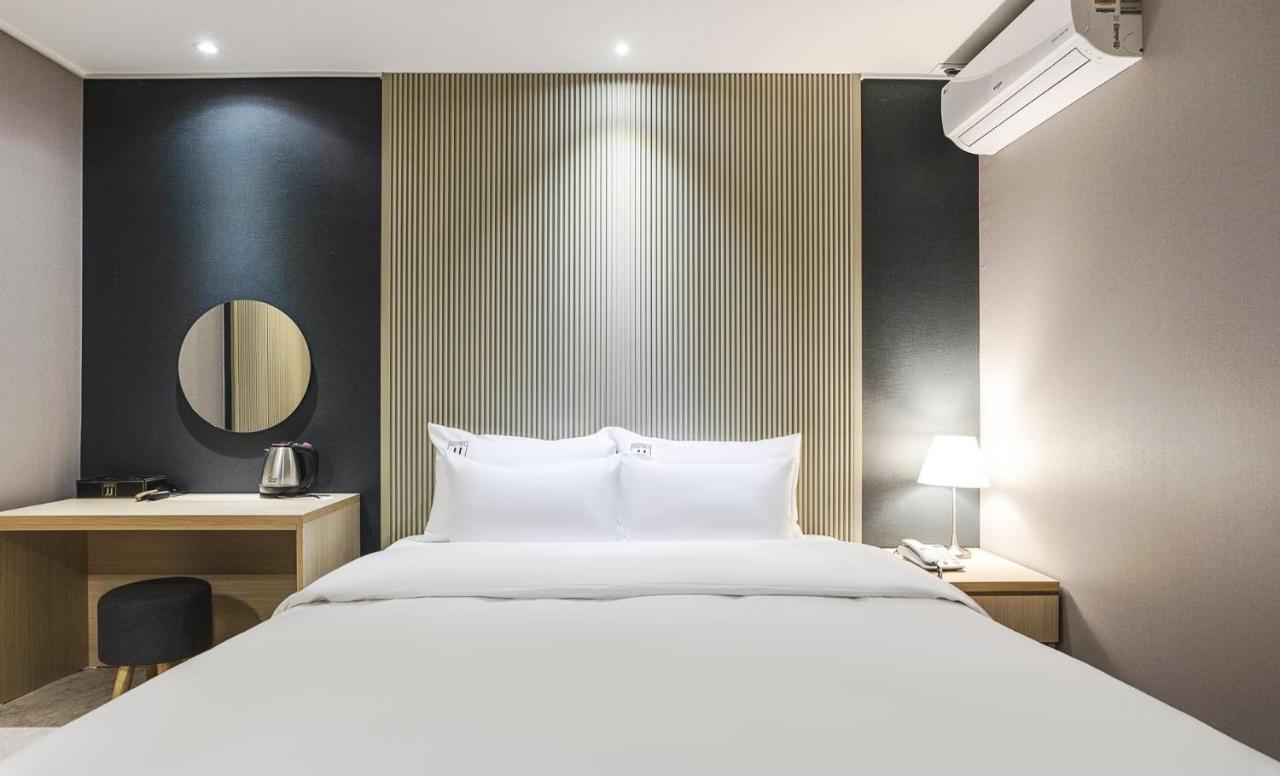 Jj Hotel Соннам Экстерьер фото