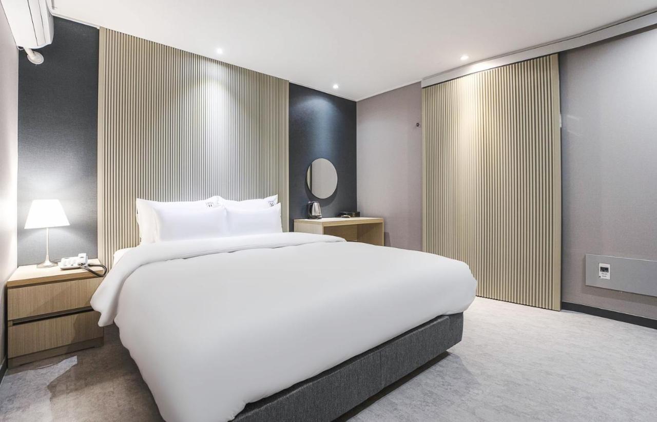 Jj Hotel Соннам Экстерьер фото