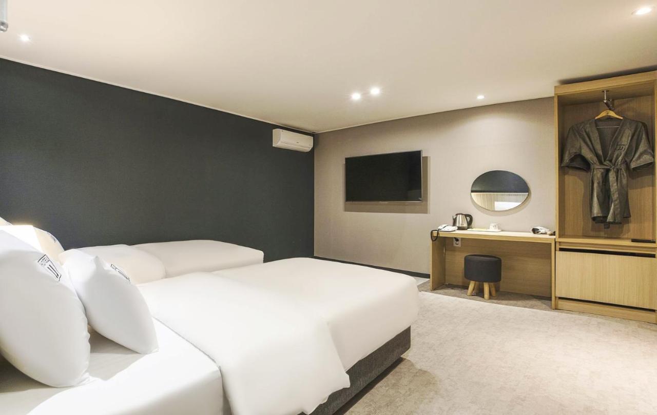 Jj Hotel Соннам Экстерьер фото